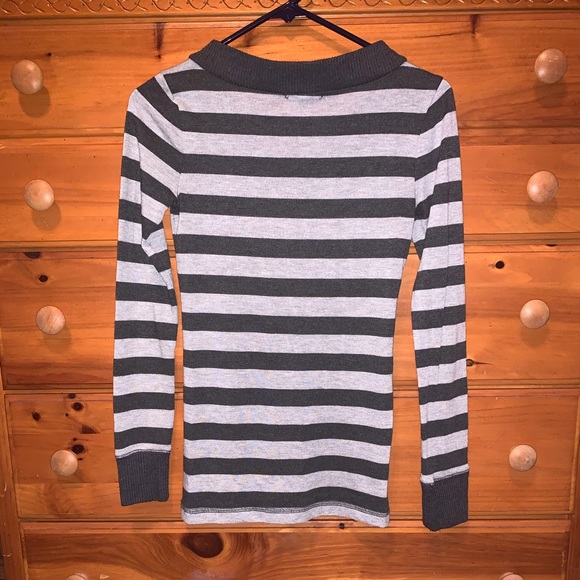🔥 3/$20 V-Neck Striped Sweater - Picture 2 of 3